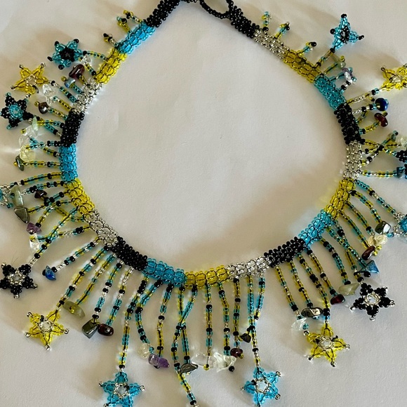 Beautiful NWOT Handmade Beaded Star Necklace with Glass Beads & Stone Chips - Picture 2 of 8
